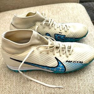 Nike Air soccer turf shoes 7.5 size